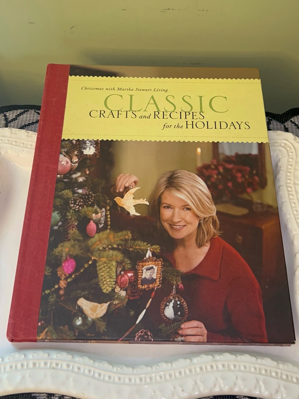 Classic Crafts and Recipes for the Holidays Christmas with Martha Stewart Living